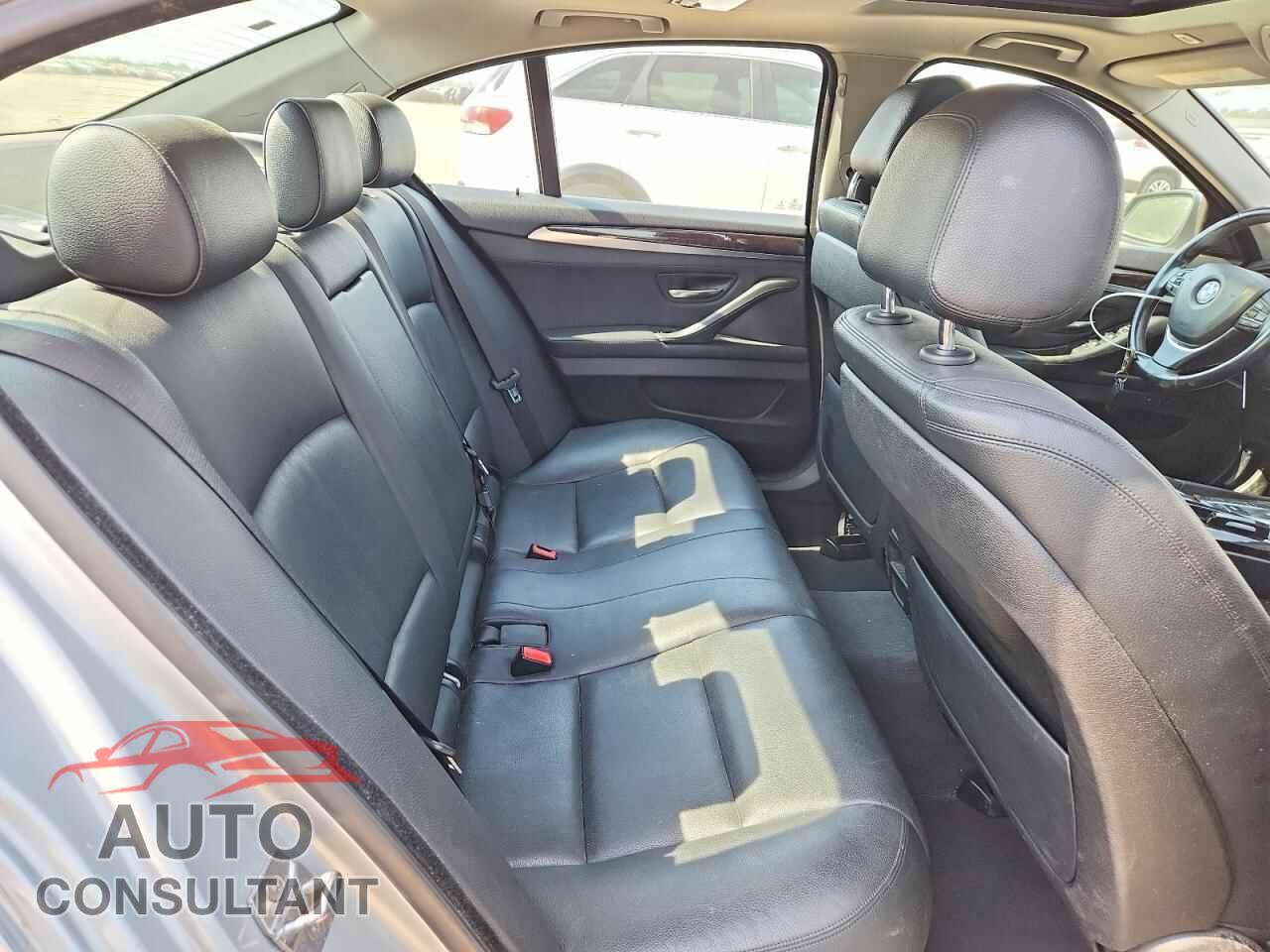 BMW 5 SERIES 2015 - WBA5B3C51FD545423