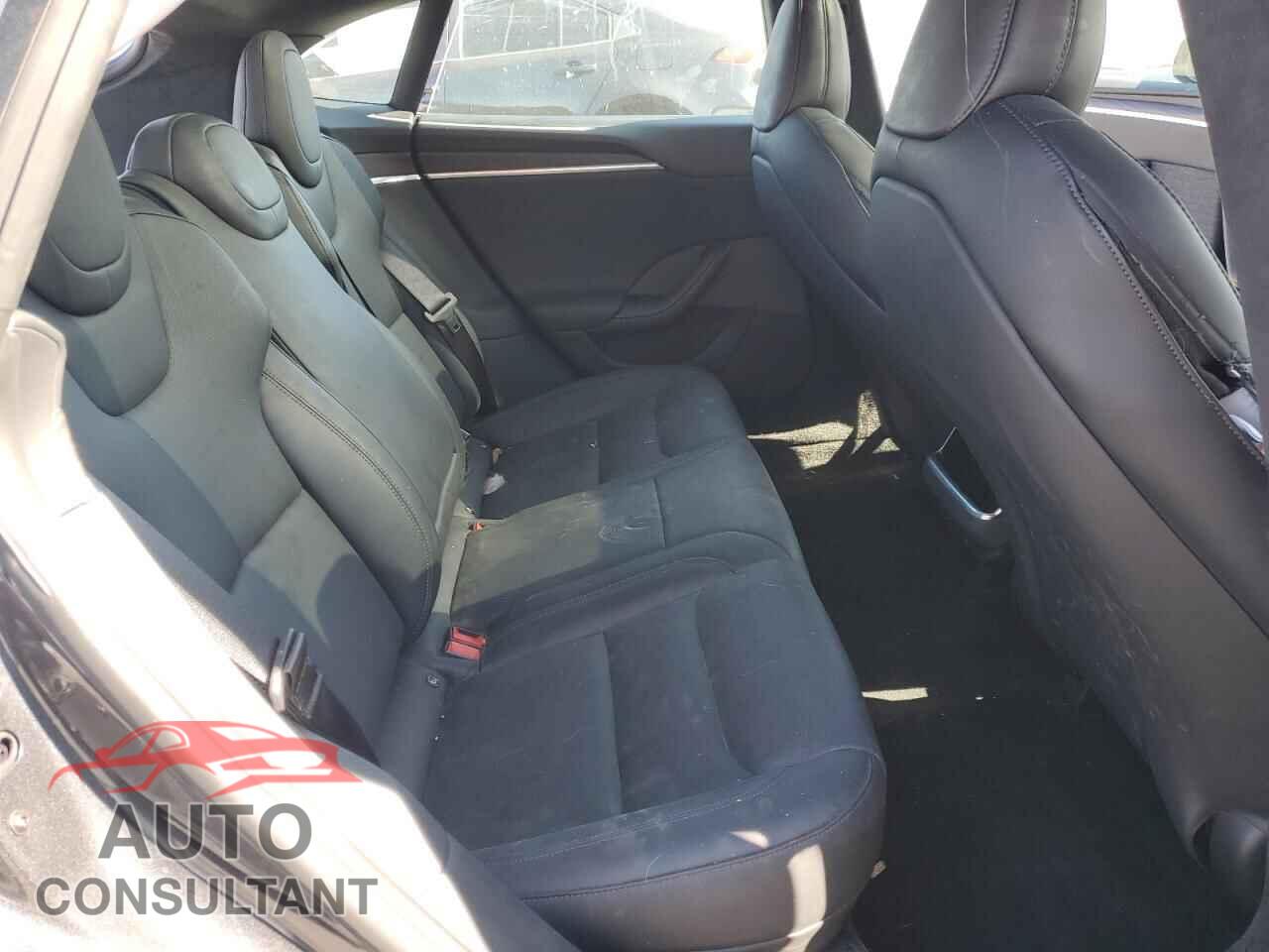 TESLA MODEL S 2024 - 5YJSA1E58RF535530