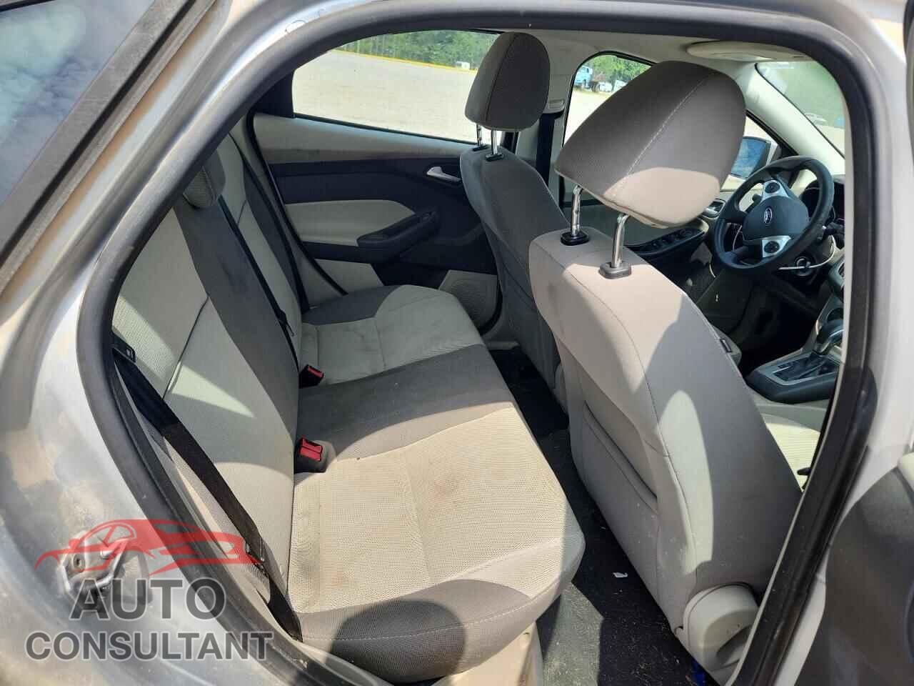 FORD FOCUS 2014 - 1FADP3F27EL121305