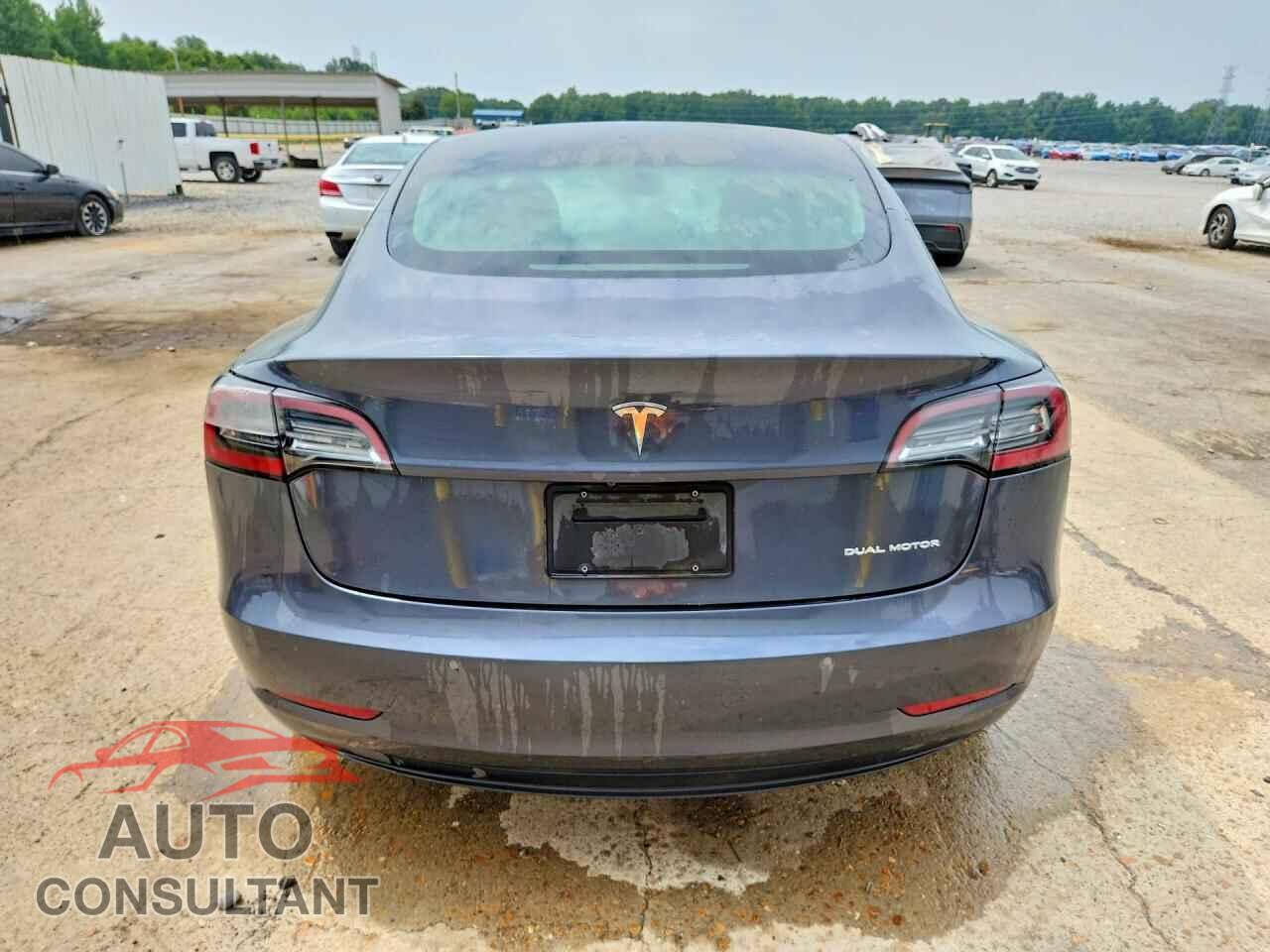 TESLA MODEL 3 2018 - 5YJ3E1EB4JF113967