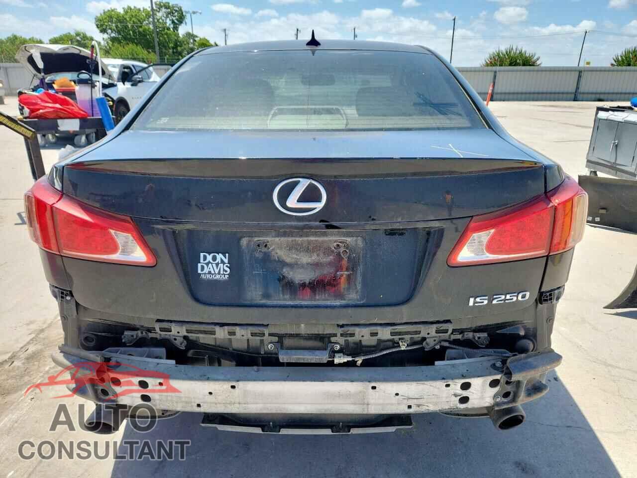 LEXUS IS 2011 - JTHBF5C24B5144155