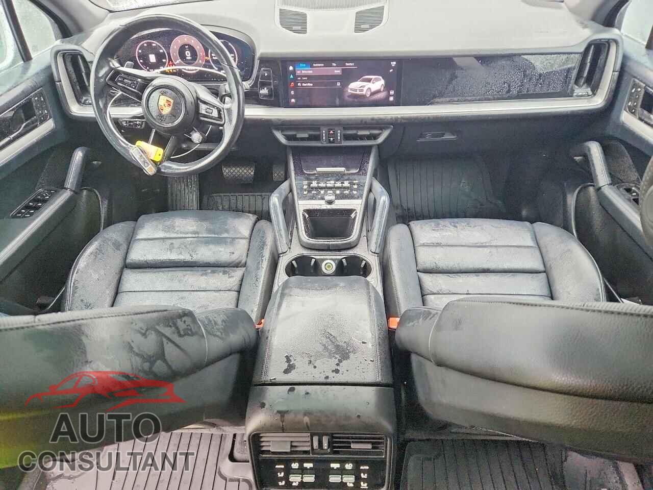 PORSCHE CAYENNE 2024 - WP1AA2AY4RDA01545