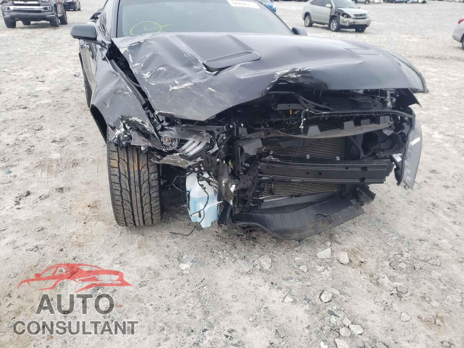 FORD MUSTANG 2019 - 1FA6P8CF3K5184351