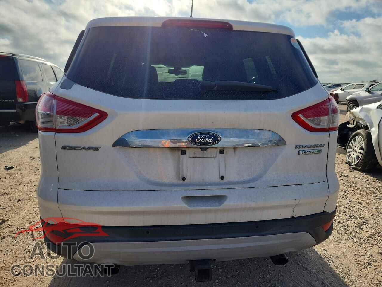 FORD ESCAPE 2014 - 1FMCU0J96EUD57838