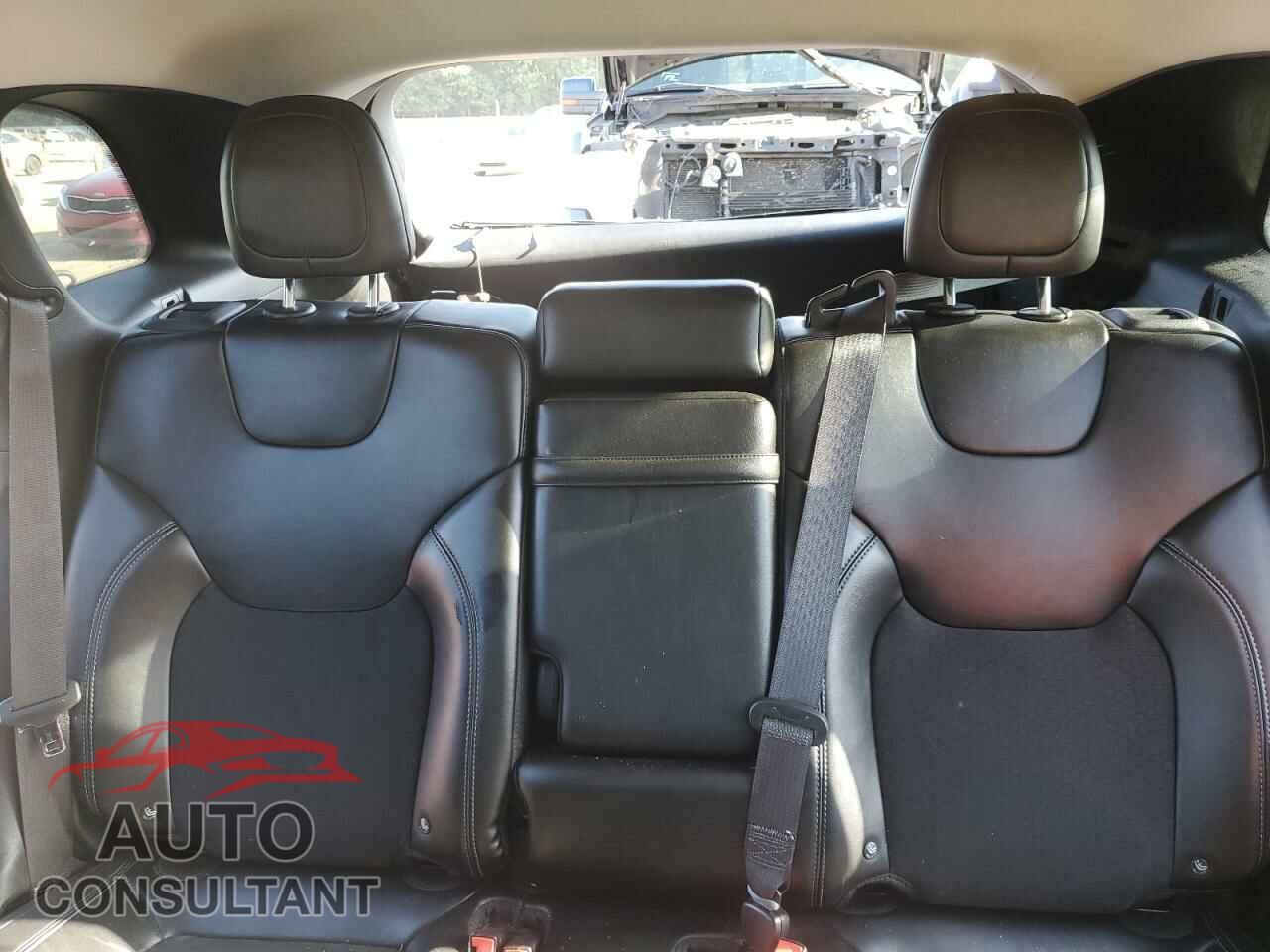 JEEP GRAND CHER 2019 - 1C4PJLLB4KD202149