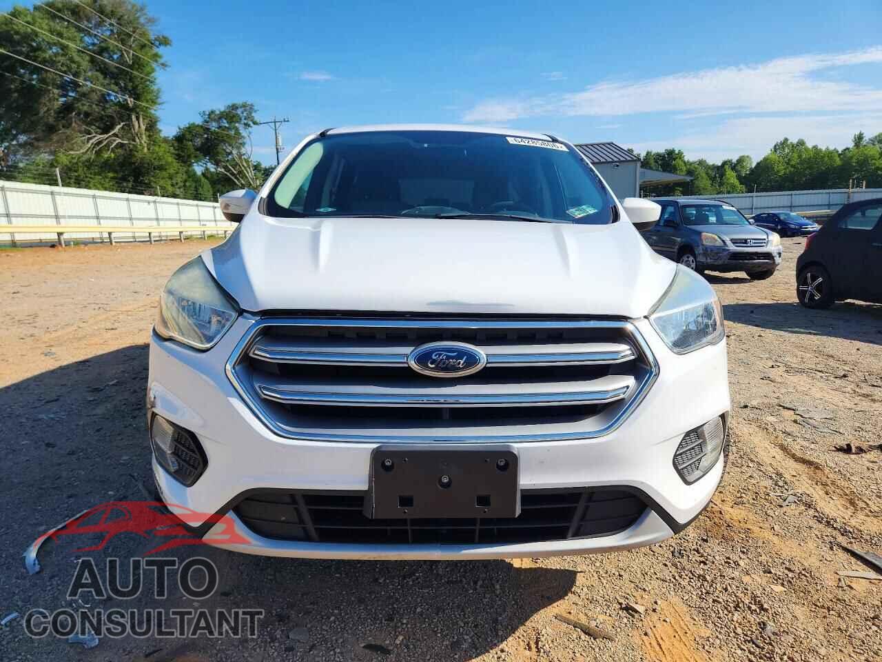 FORD ESCAPE 2017 - 1FMCU9G98HUD33587