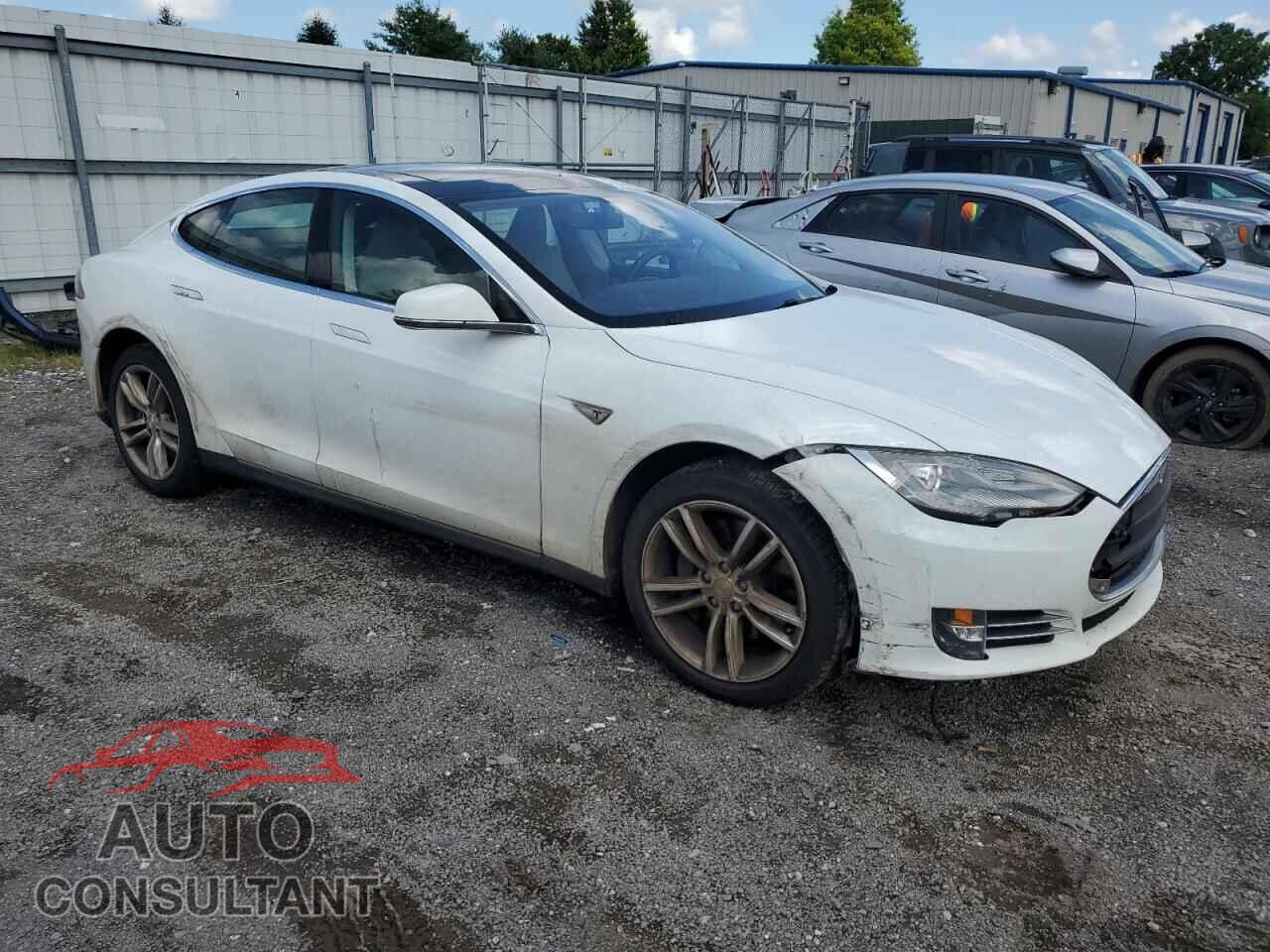 TESLA MODEL S 2013 - 5YJSA1CN6DFP26326