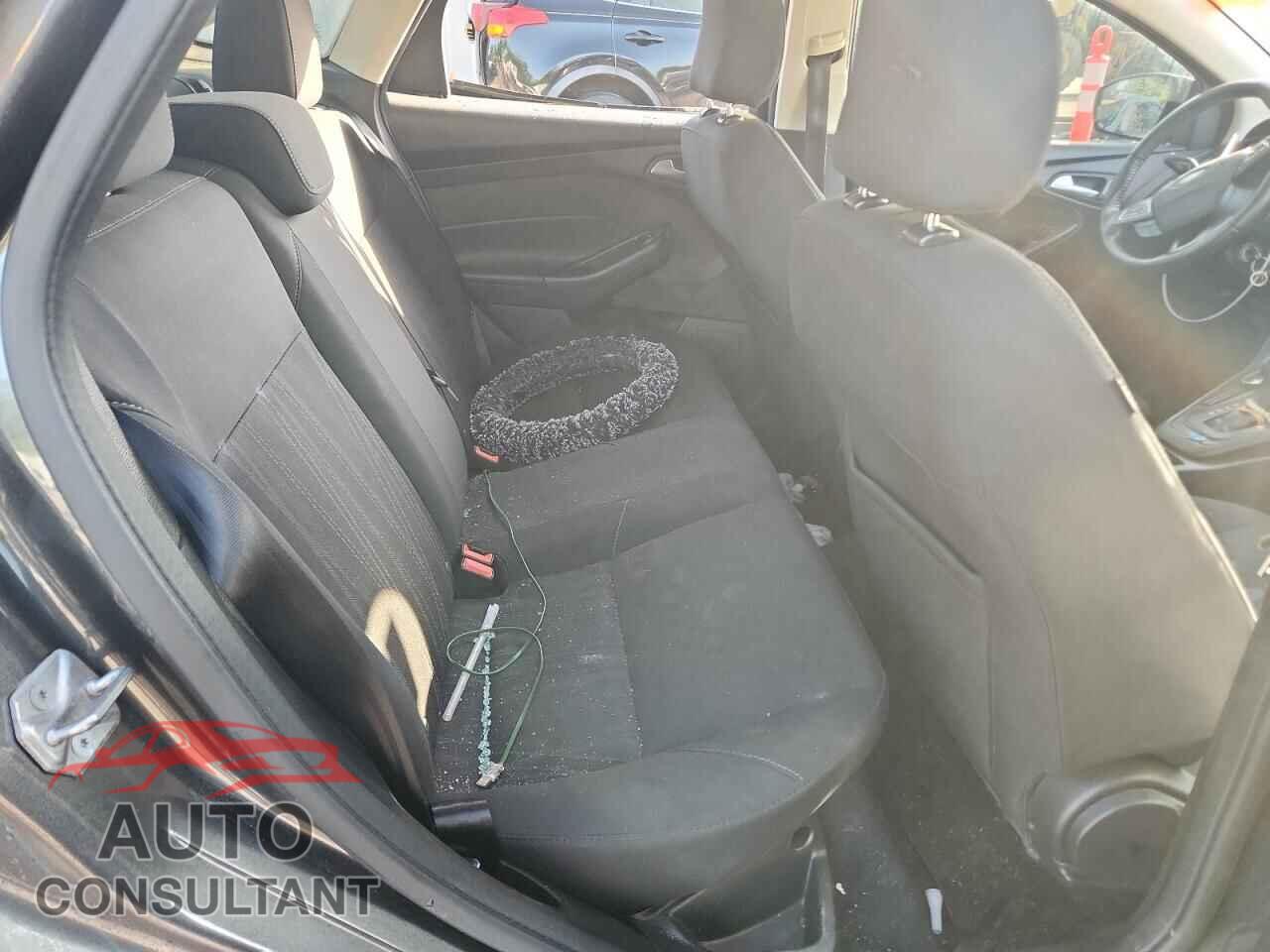 FORD FOCUS 2016 - 1FADP3F20GL304743
