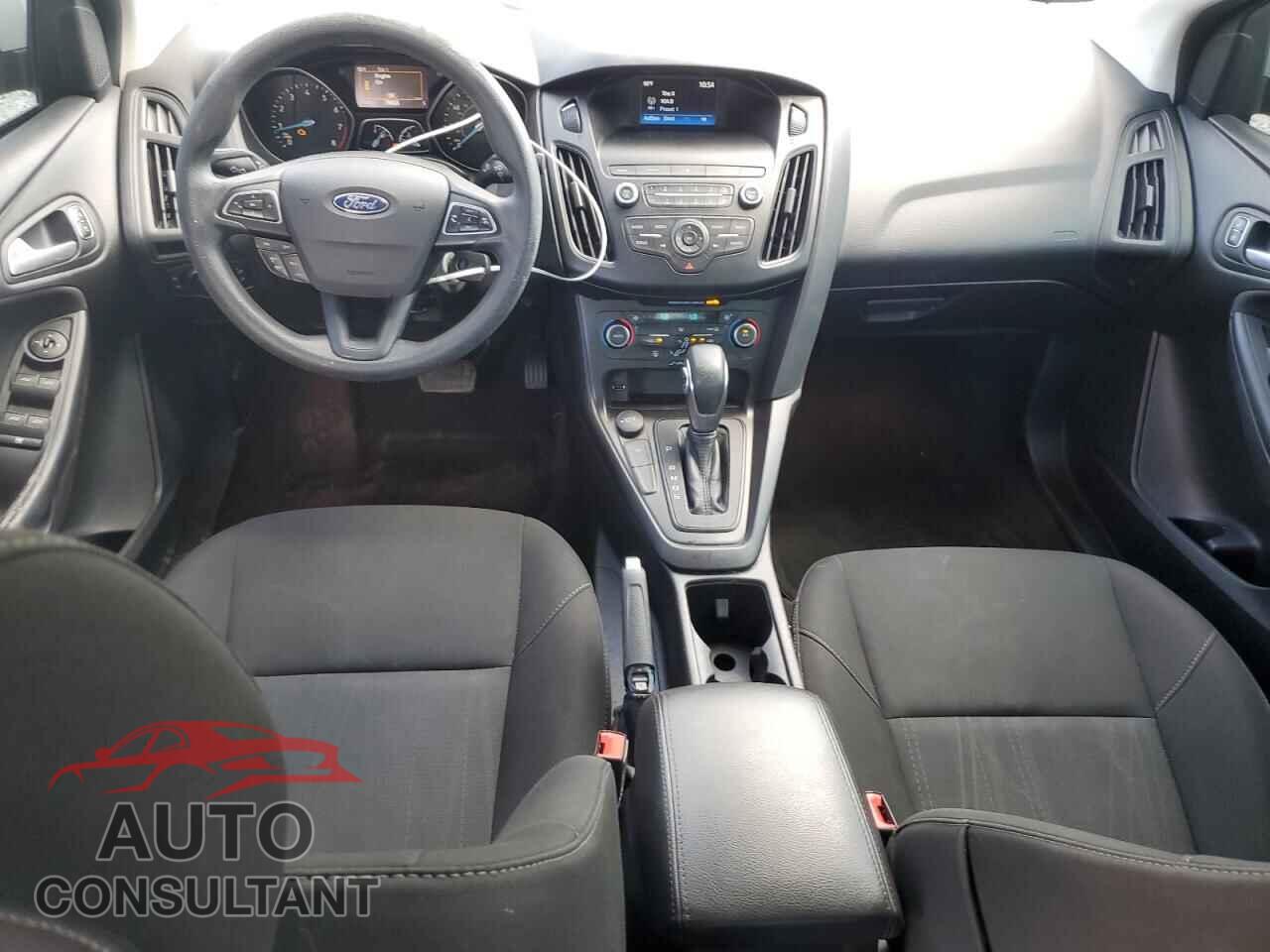 FORD FOCUS 2018 - 1FADP3FE0JL201551