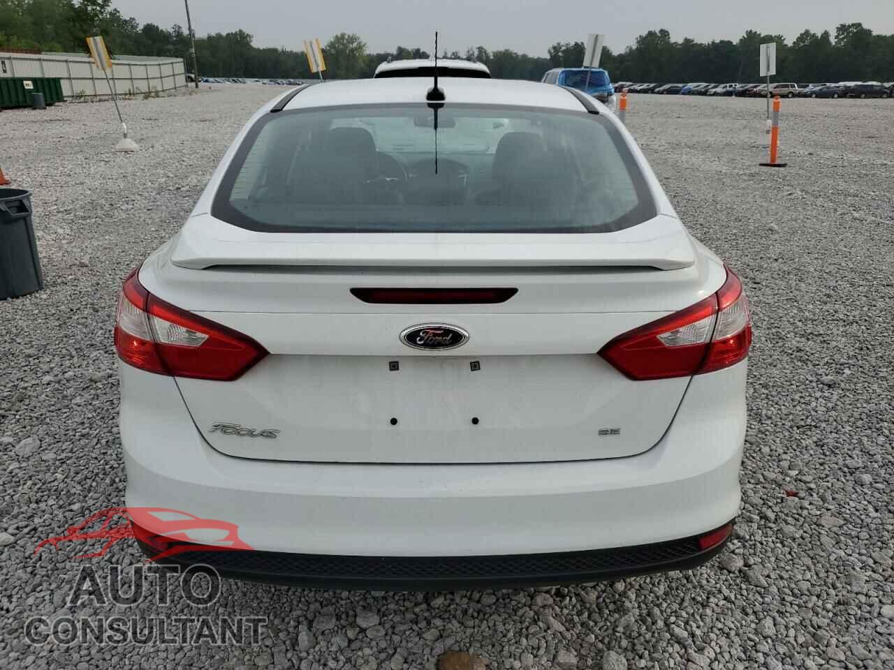 FORD FOCUS 2014 - 1FADP3F24EL314558