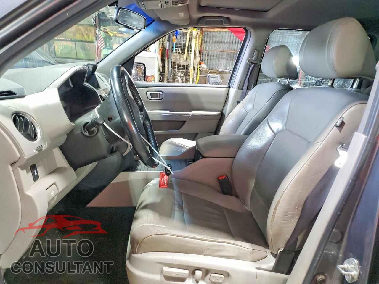 HONDA PILOT 2012 - 5FNYF4H50CB032364