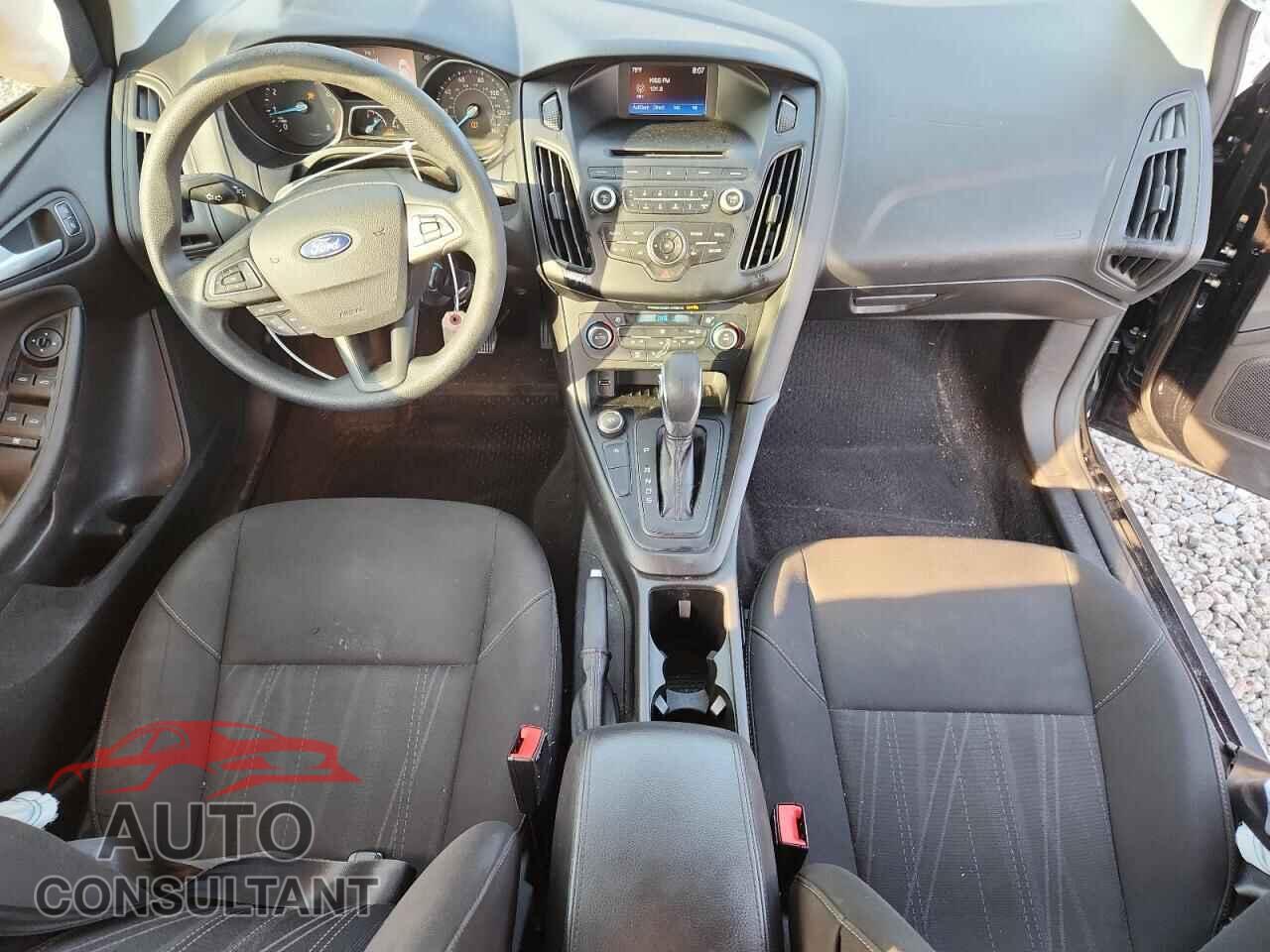 FORD FOCUS 2017 - 1FADP3FE2HL293921