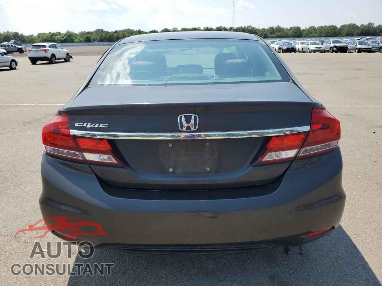 HONDA CIVIC 2013 - 2HGFB2F56DH588332