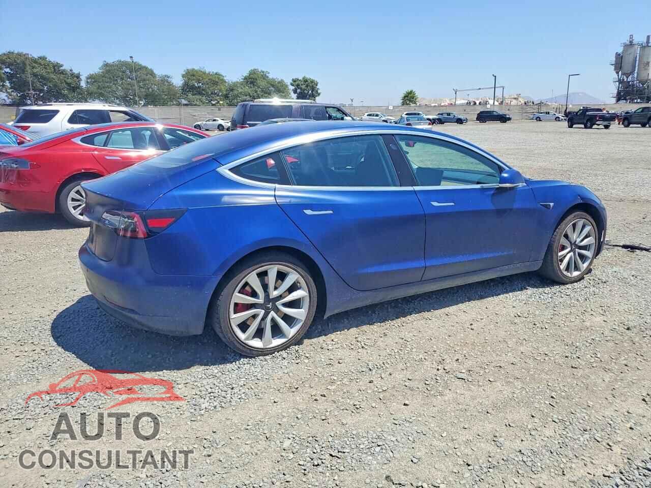 TESLA MODEL 3 2018 - 5YJ3E1EAXJF008101