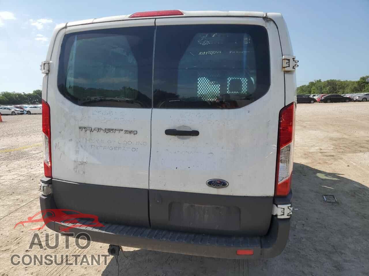 FORD TRANSIT 2017 - 1FTYR1ZM1HKB10351