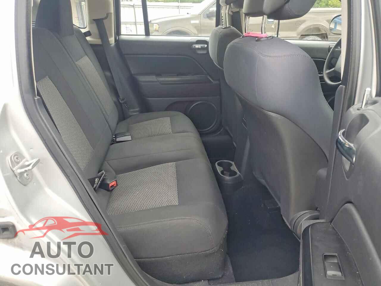 JEEP COMPASS 2010 - 1J4NT4FB6AD589704