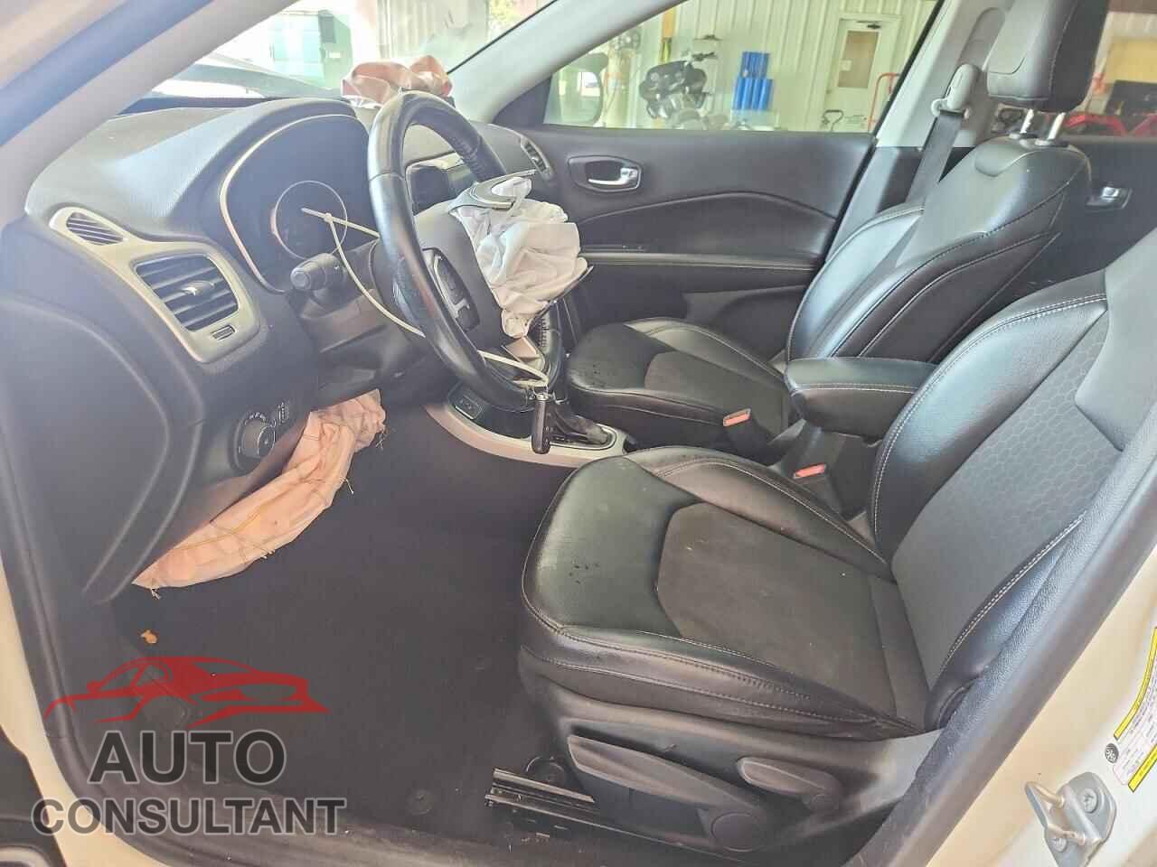 JEEP COMPASS 2020 - 3C4NJCBB7LT150827
