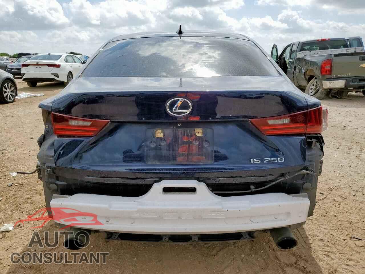 LEXUS IS 2014 - JTHBF1D20E5017897