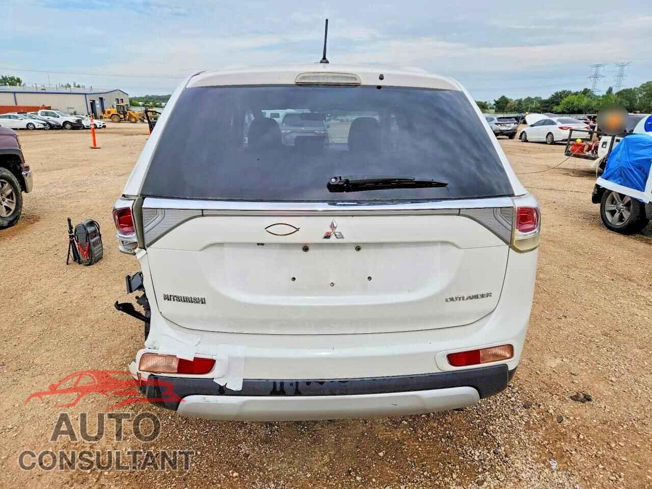 MITSUBISHI OUTLANDER 2015 - JA4AD3A39FZ010544