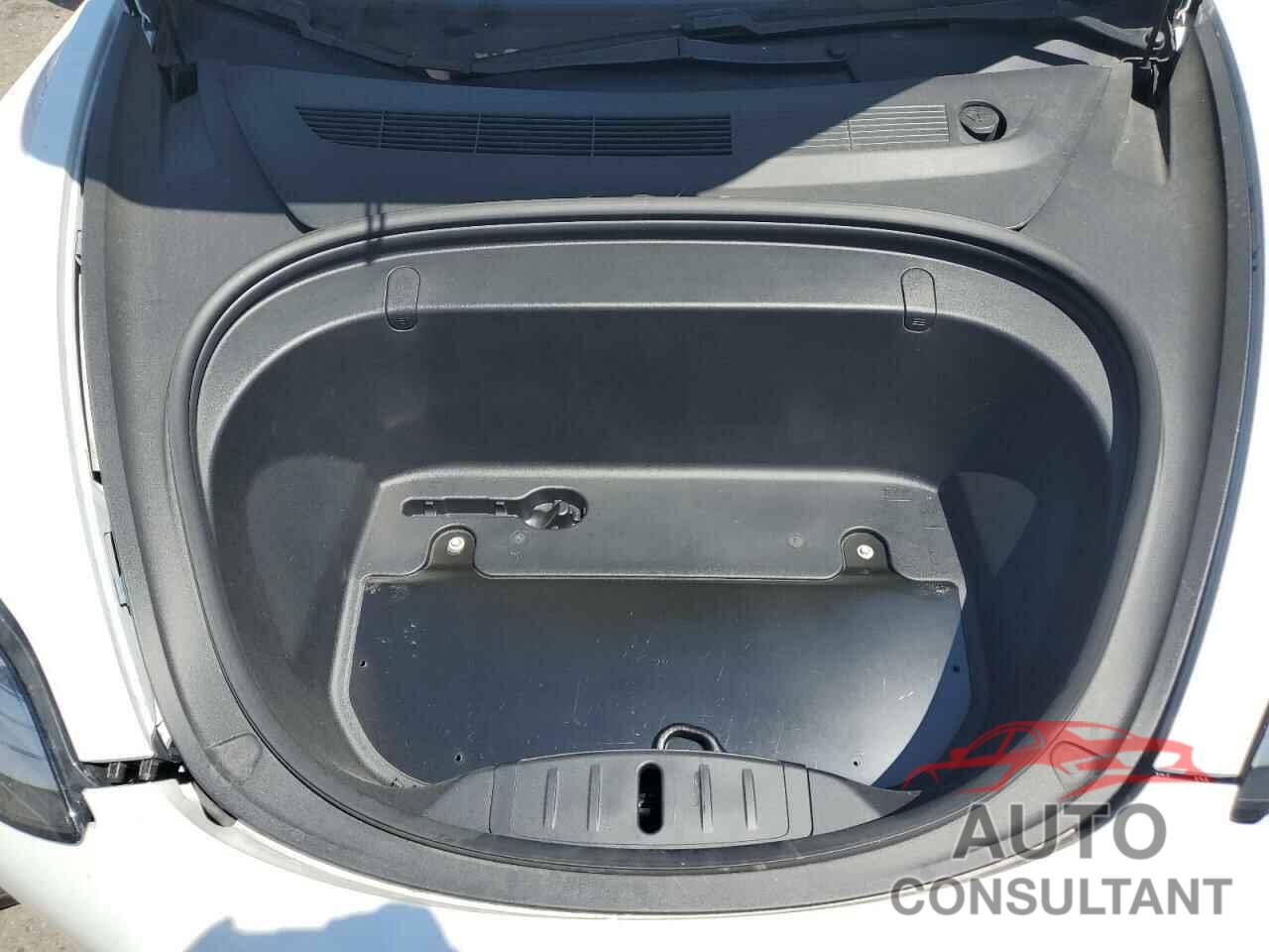 TESLA MODEL 3 2018 - 5YJ3E1EB2JF098093