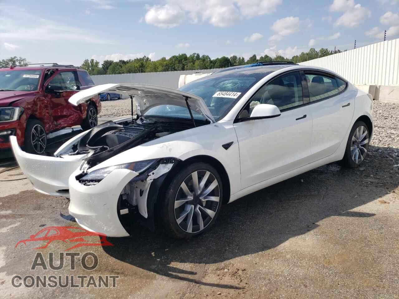 TESLA MODEL 3 2024 - 5YJ3E1EA4RF772862