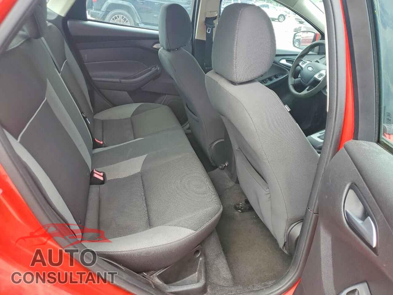FORD FOCUS 2014 - 1FADP3F26EL306364