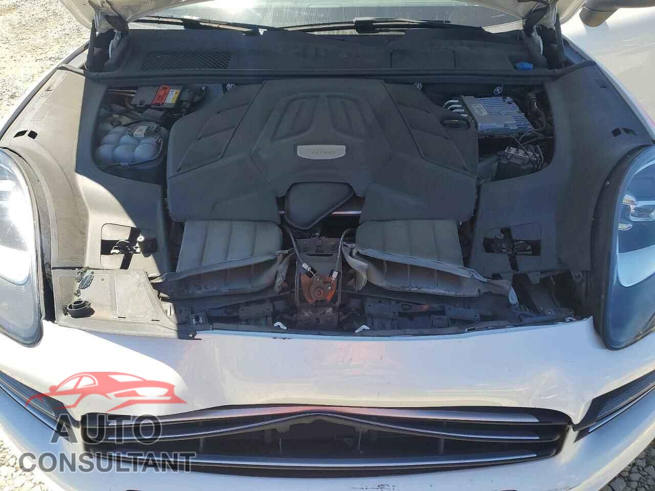 PORSCHE CAYENNE 2020 - WP1AA2AY2LDA00546