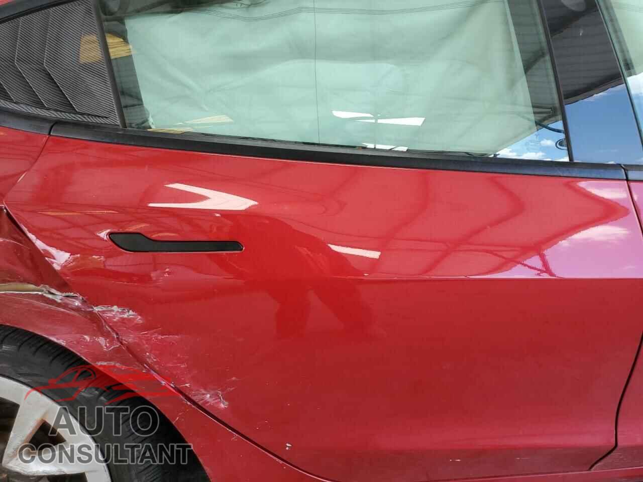 TESLA MODEL 3 2021 - 5YJ3E1EB0MF013076