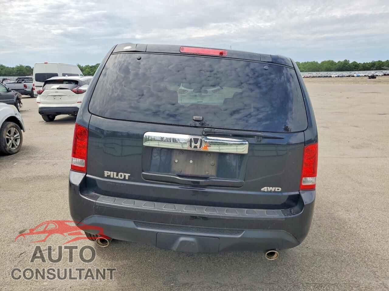 HONDA PILOT 2013 - 5FNYF4H48DB036199