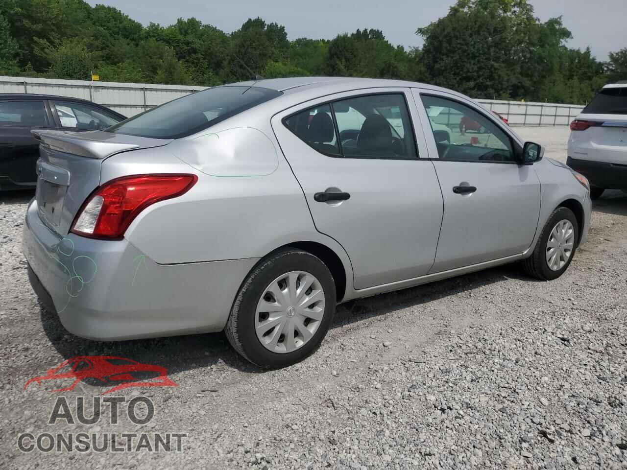 NISSAN VERSA 2019 - 3N1CN7AP3KL813750