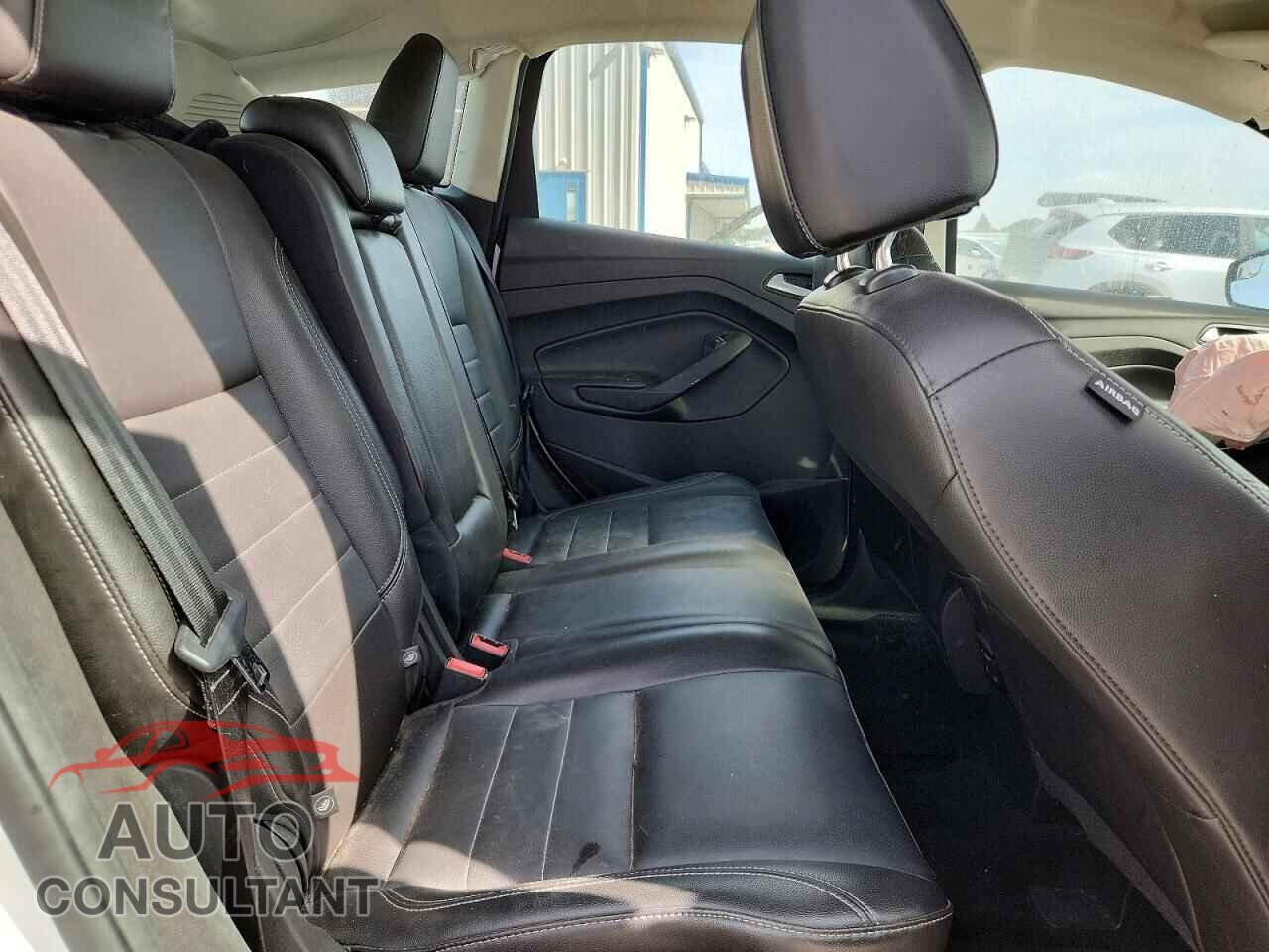 FORD CMAX 2015 - 1FADP5CU3FL113432