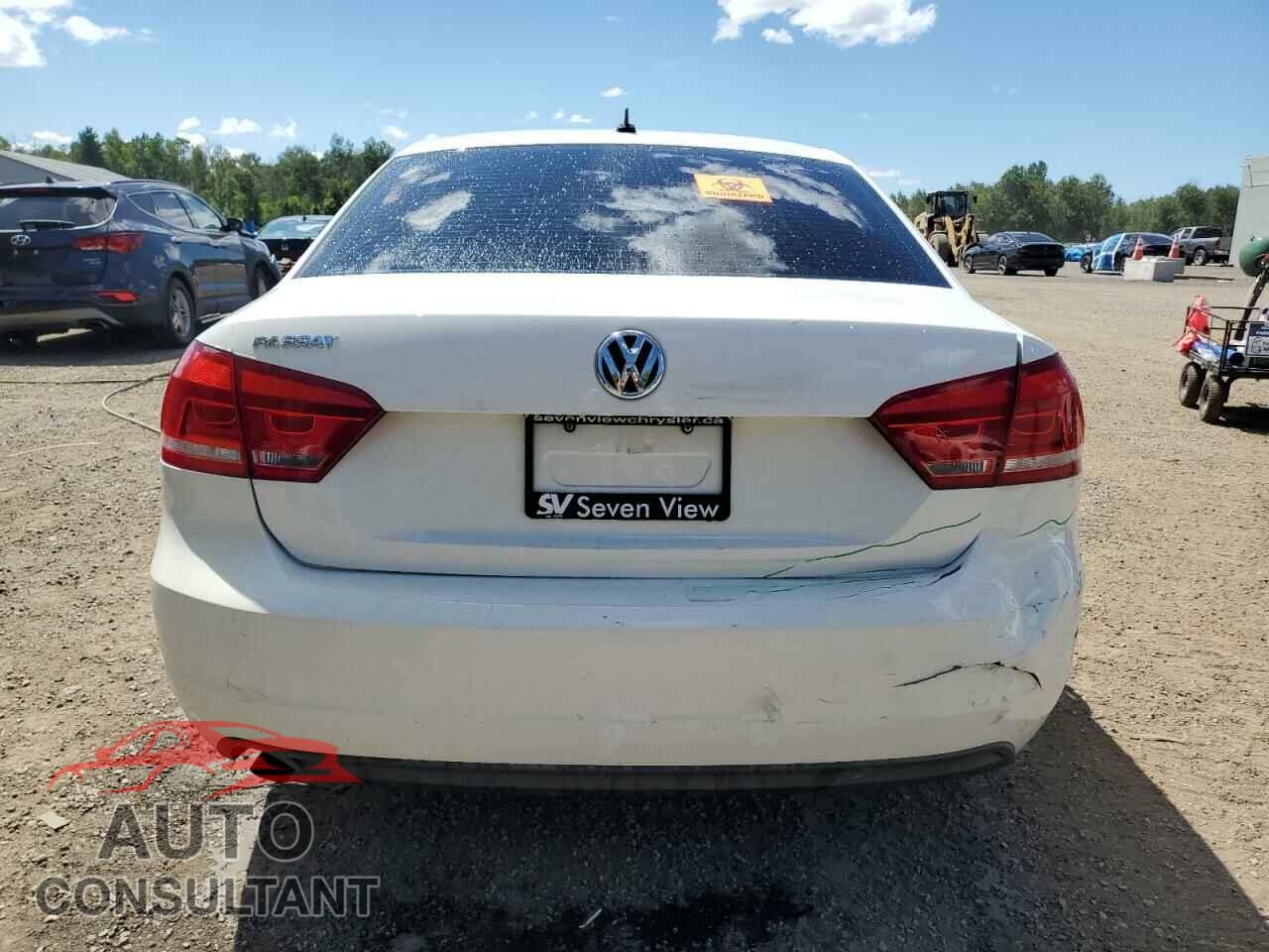 VOLKSWAGEN PASSAT 2012 - 1VWAH7A30CC011207
