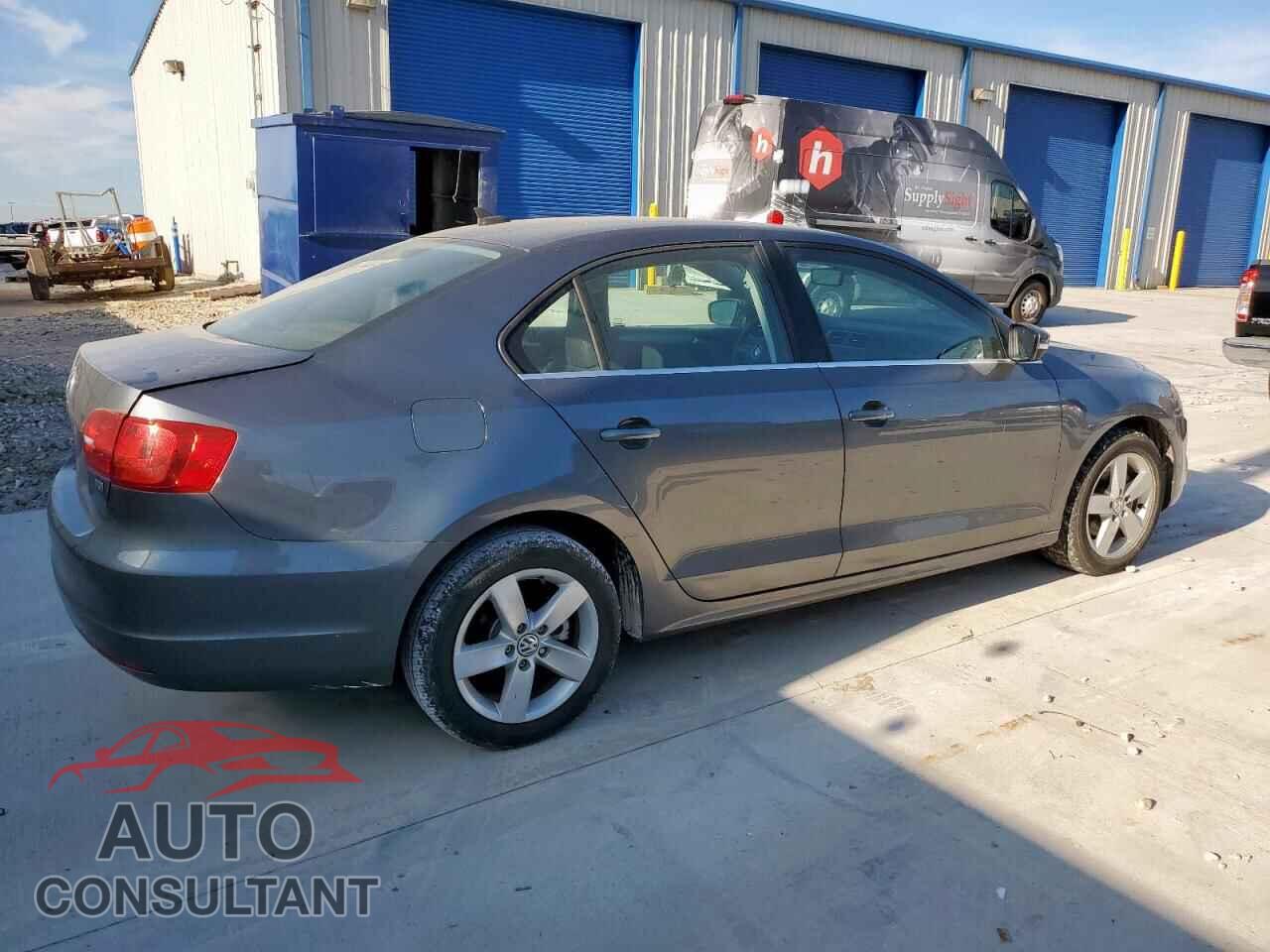 VOLKSWAGEN JETTA 2013 - 3VWLL7AJ8DM434574