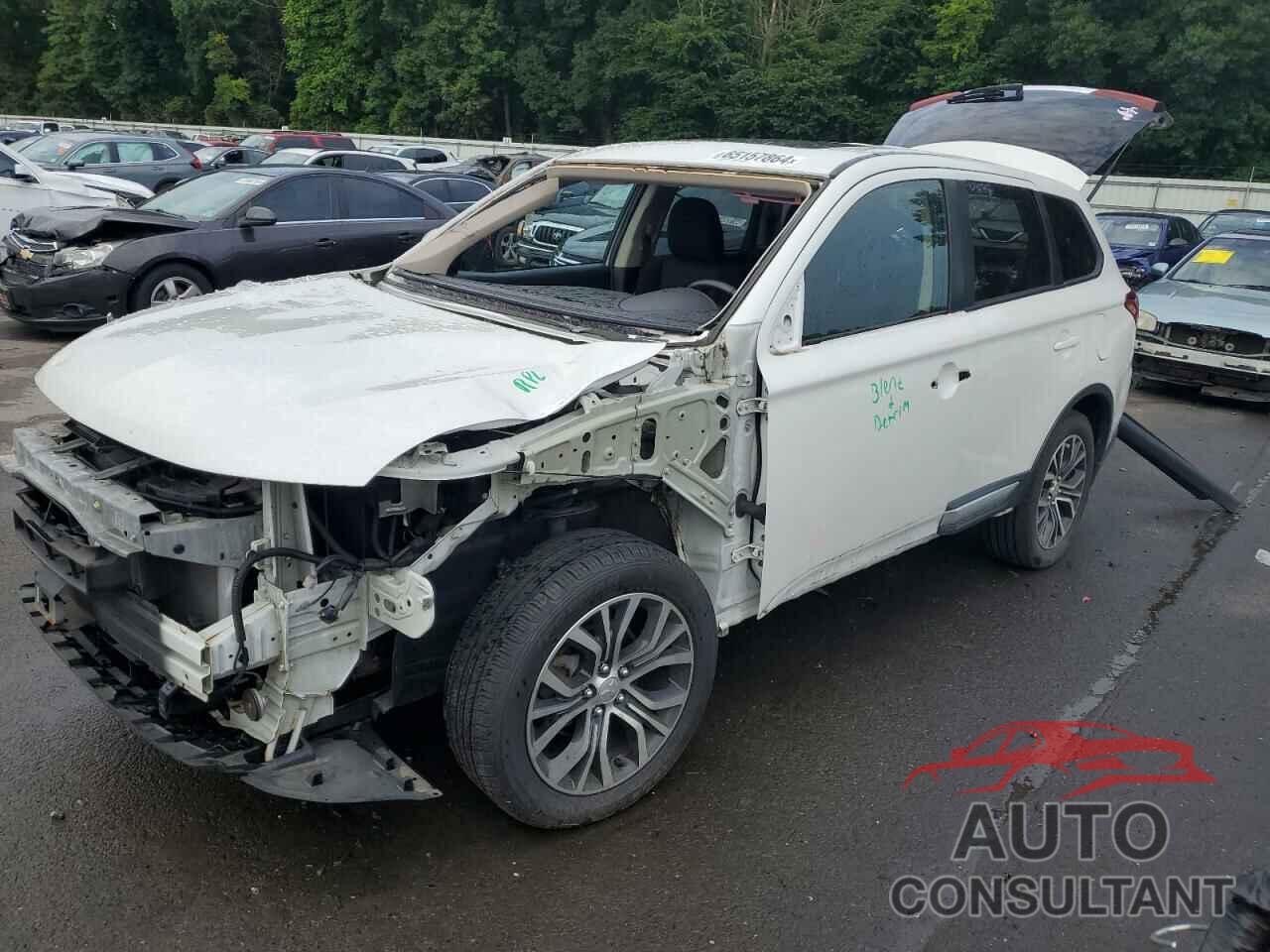 MITSUBISHI OUTLANDER 2018 - JA4AZ3A34JZ070872