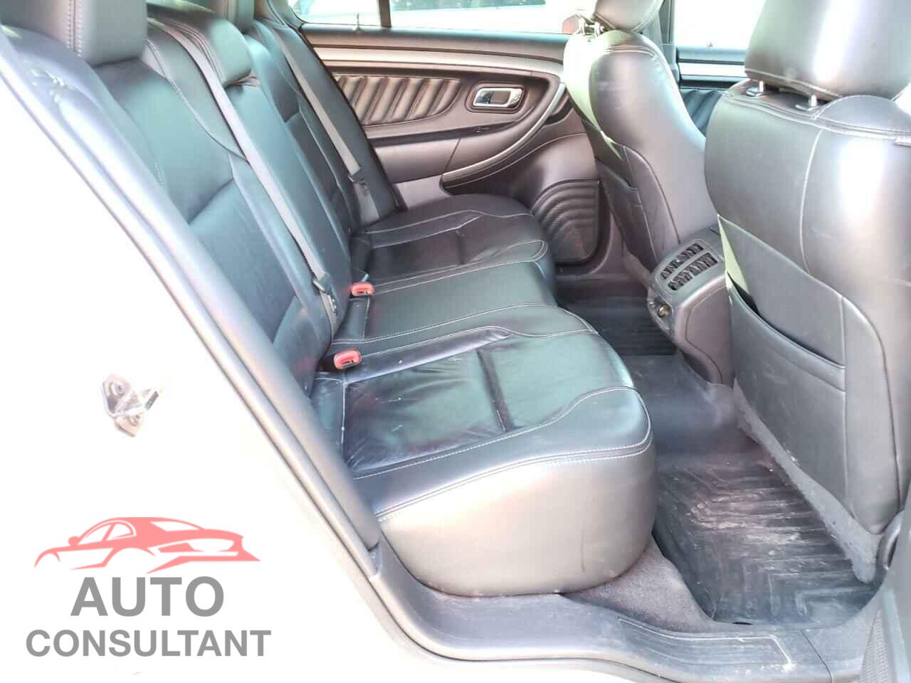FORD TAURUS 2017 - 1FAHP2E85HG137548