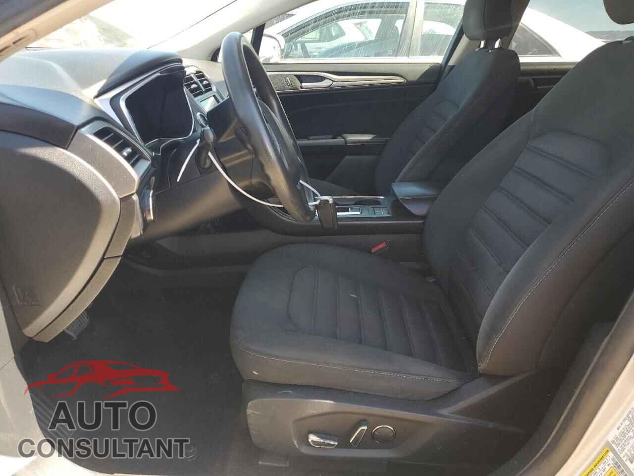 FORD FUSION 2017 - 3FA6P0LU3HR313744