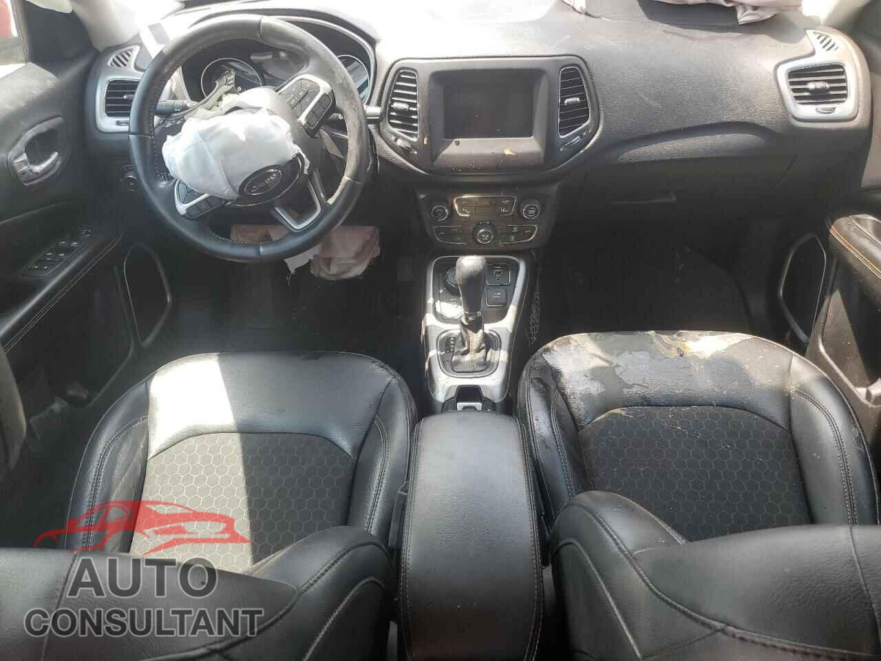 JEEP COMPASS 2018 - 3C4NJDBB2JT202612