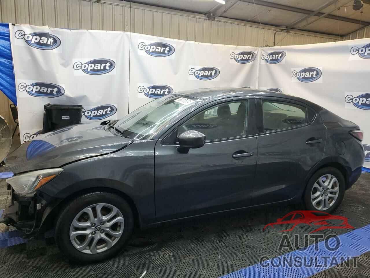 TOYOTA YARIS 2017 - 3MYDLBYV6HY186490