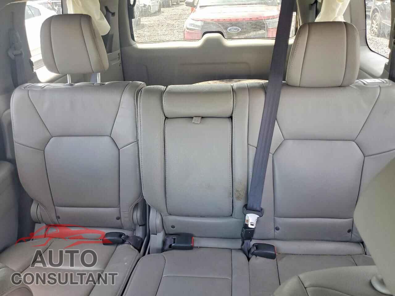 HONDA PILOT 2013 - 5FNYF3H53DB017160
