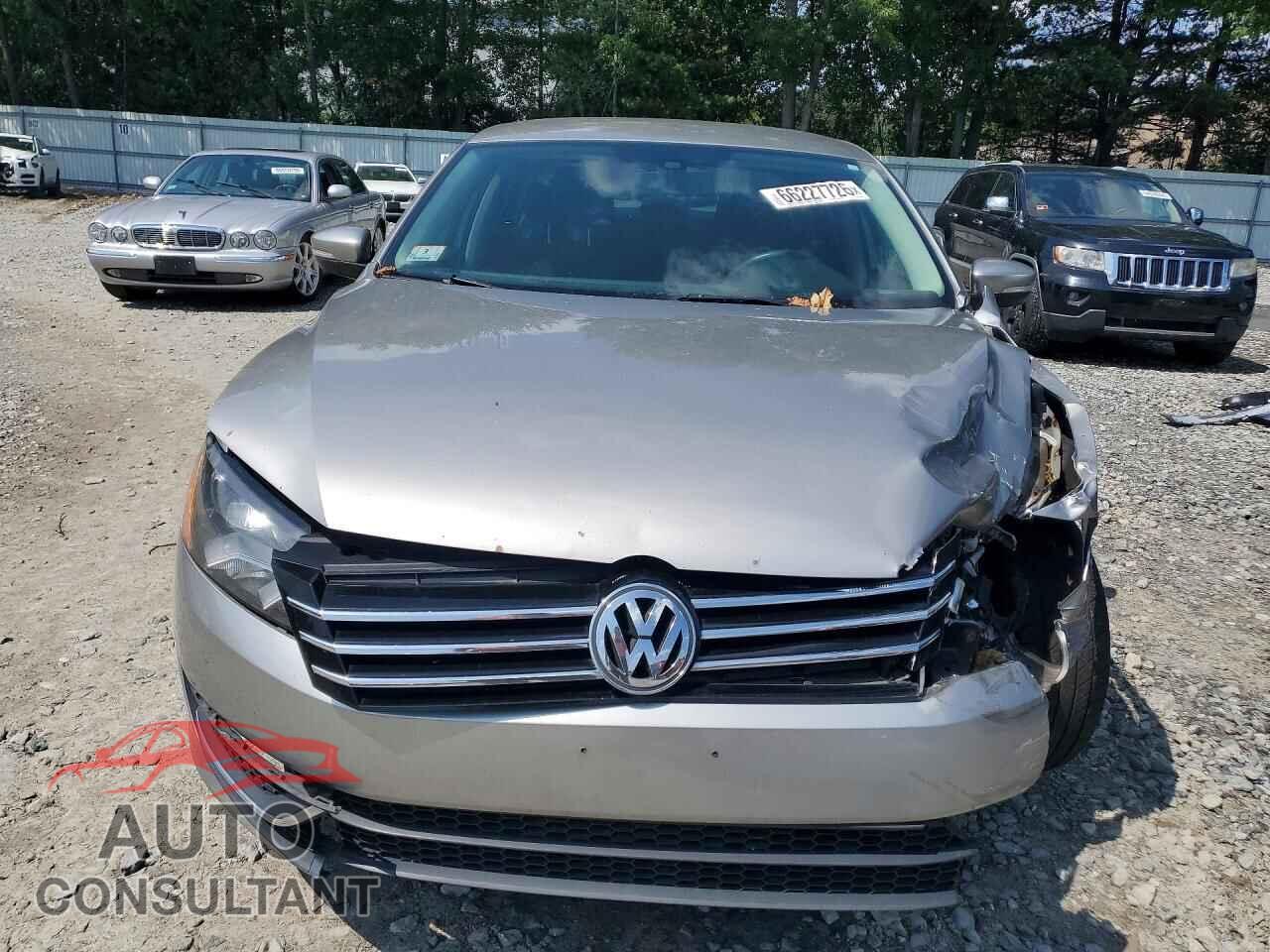 VOLKSWAGEN PASSAT 2014 - 1VWAP7A39EC020655