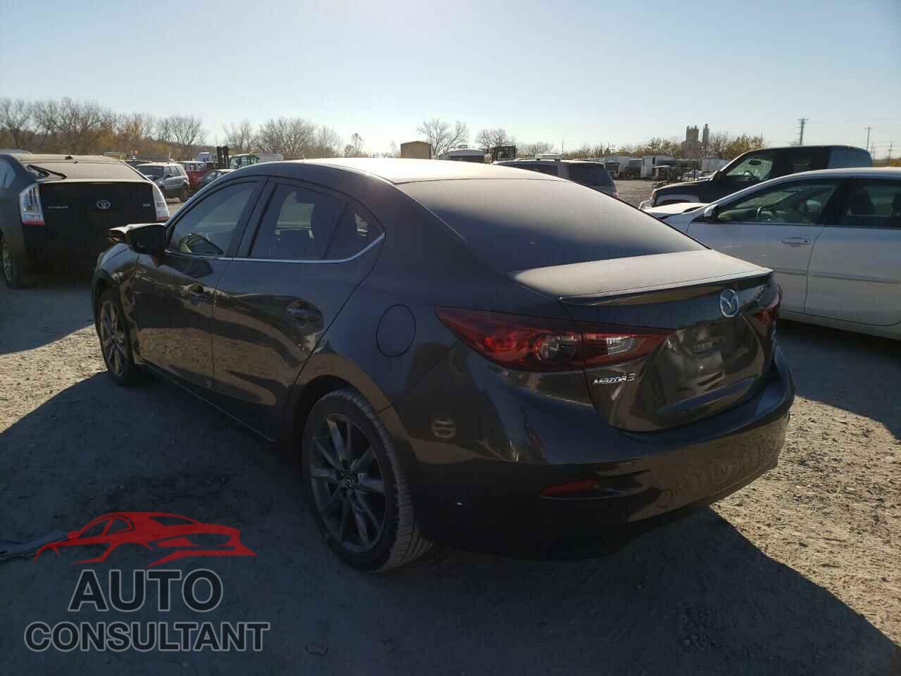MAZDA 3 2018 - 3MZBN1V39JM166452