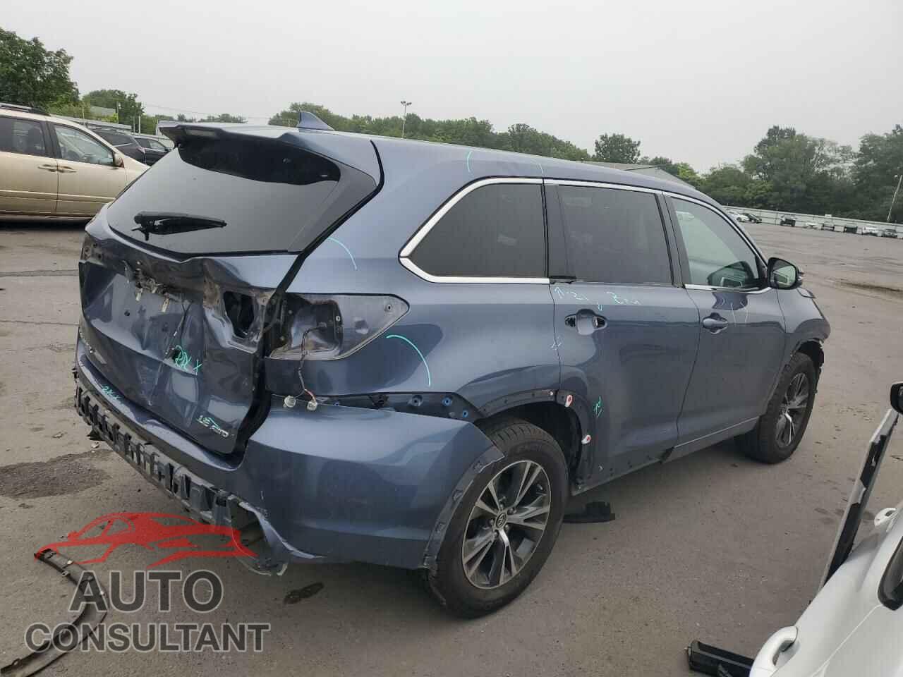 TOYOTA HIGHLANDER 2018 - 5TDBZRFH0JS908818