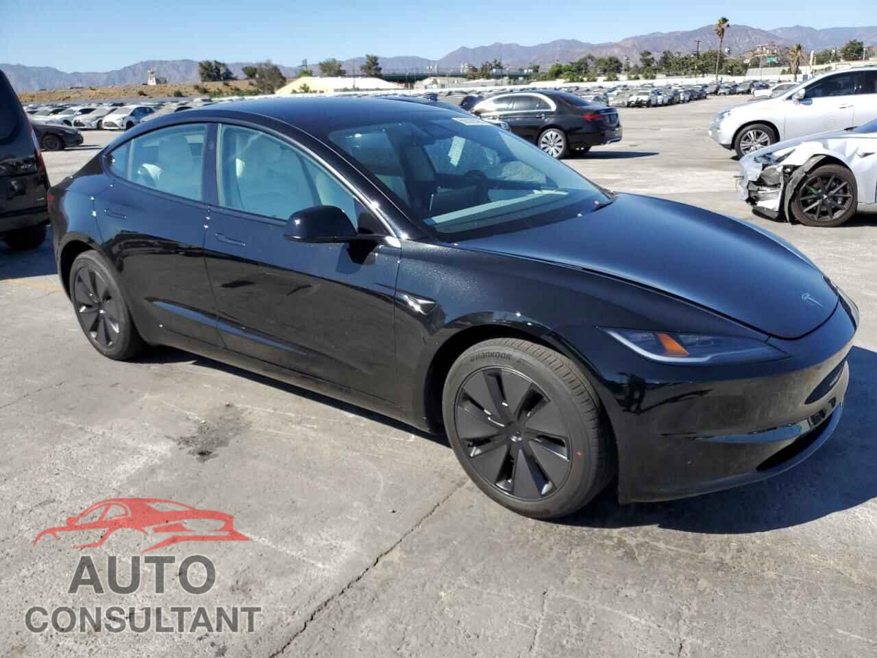 TESLA MODEL 3 2025 - 5YJ3E1EA3SF046075