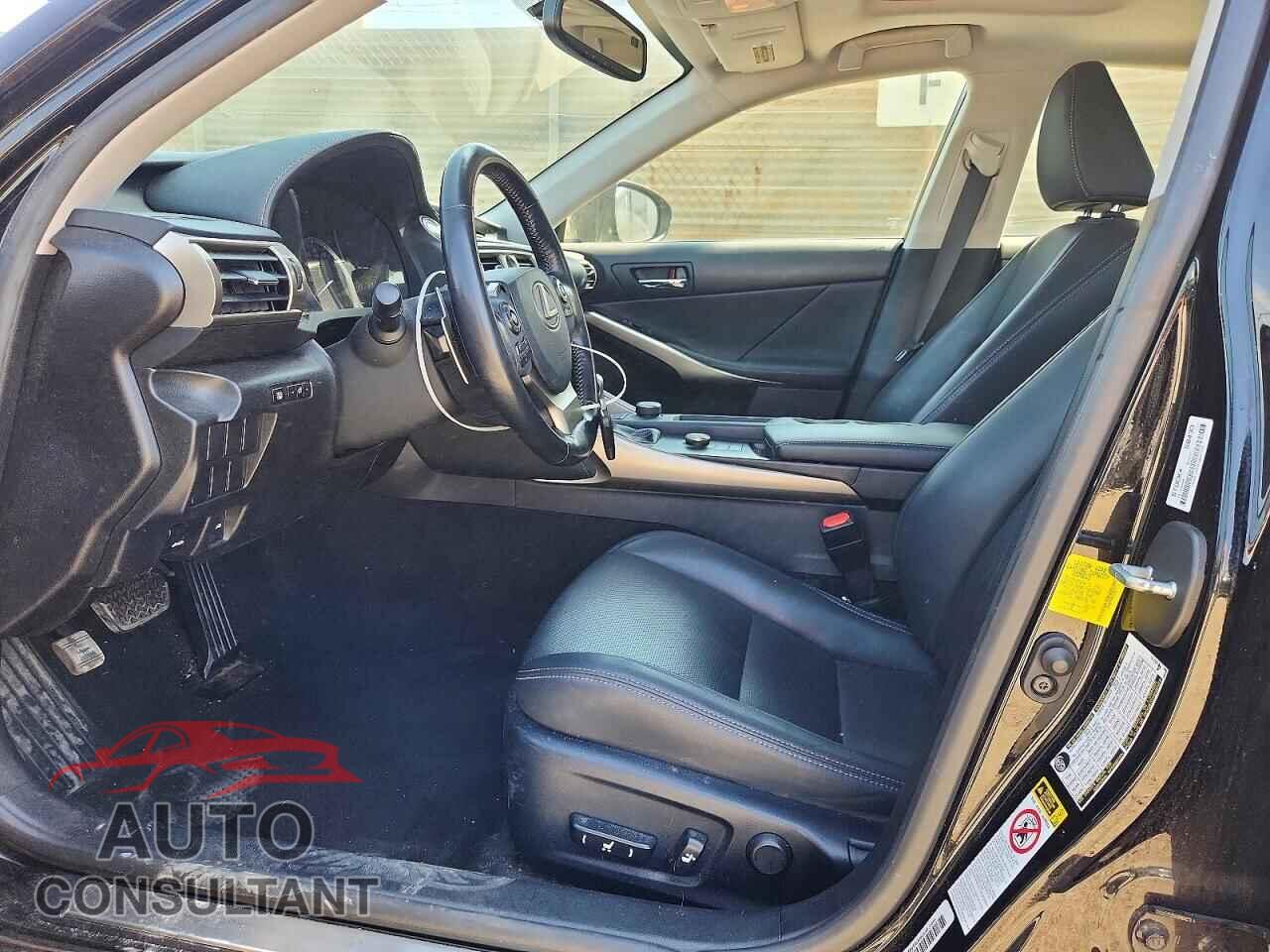 LEXUS IS 2015 - JTHBF1D21F5067774
