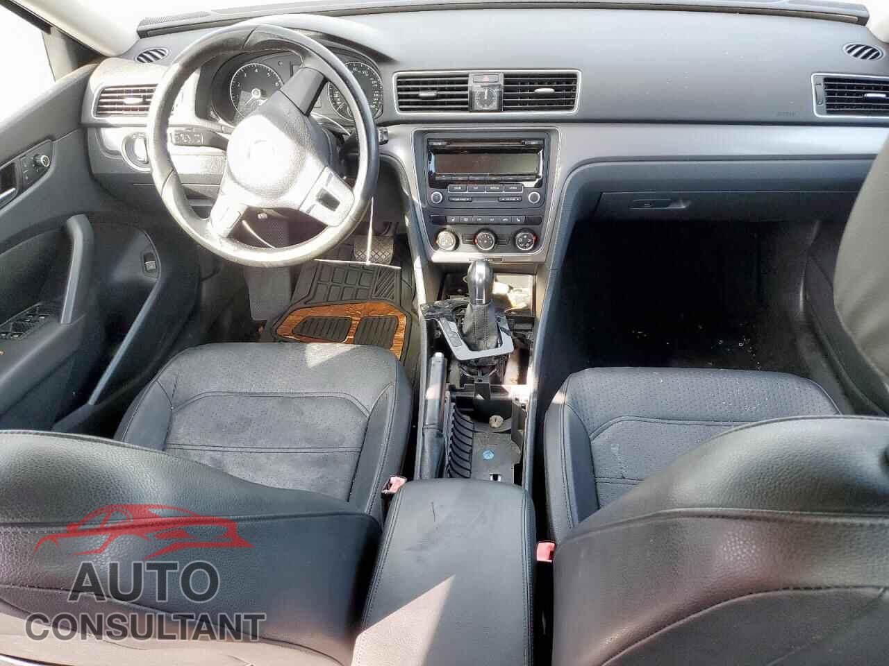 VOLKSWAGEN PASSAT 2014 - 1VWAT7A37EC056257