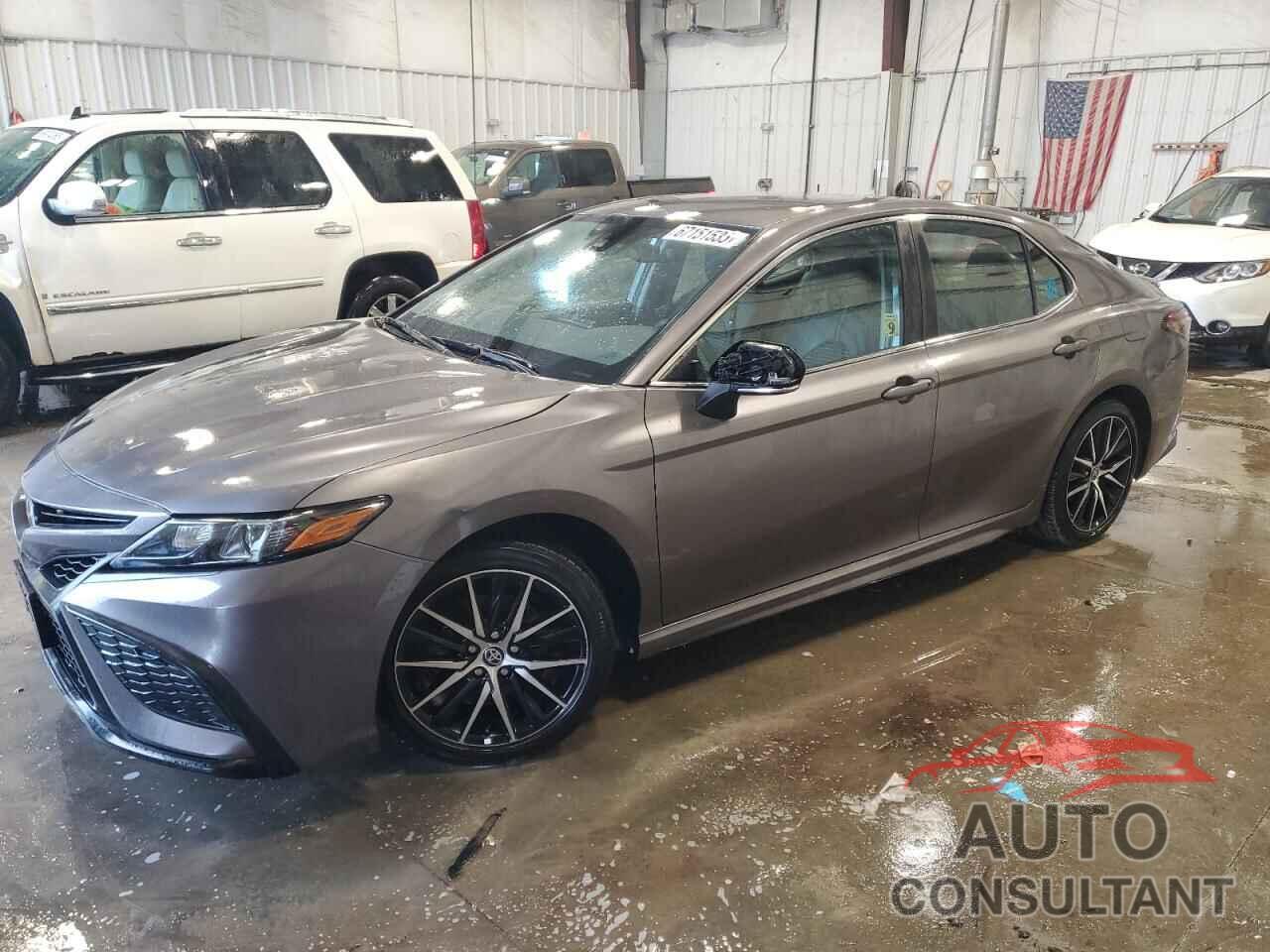 TOYOTA CAMRY 2022 - 4T1G11AK9NU076460