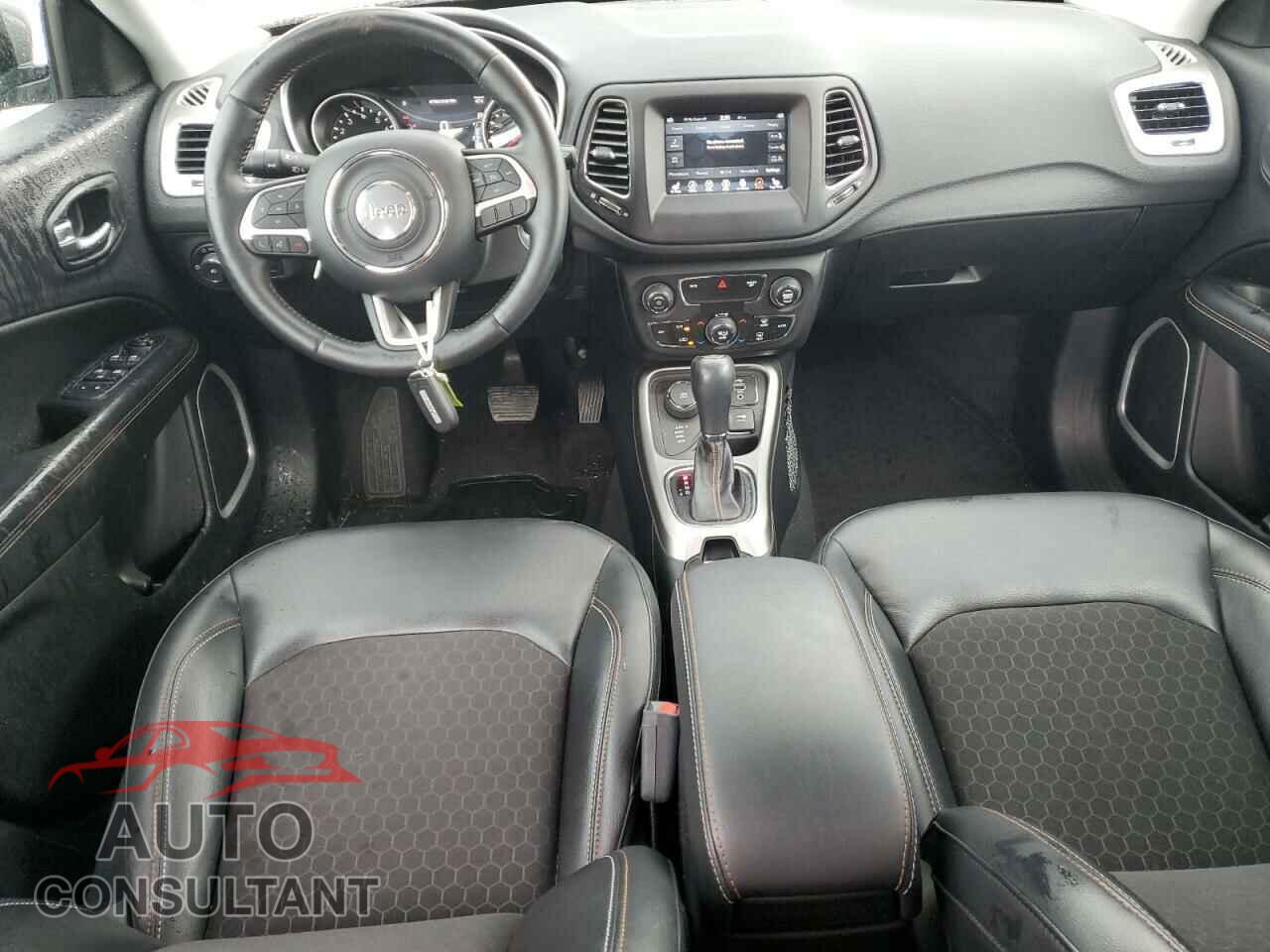 JEEP COMPASS 2018 - 3C4NJDBB6JT246659
