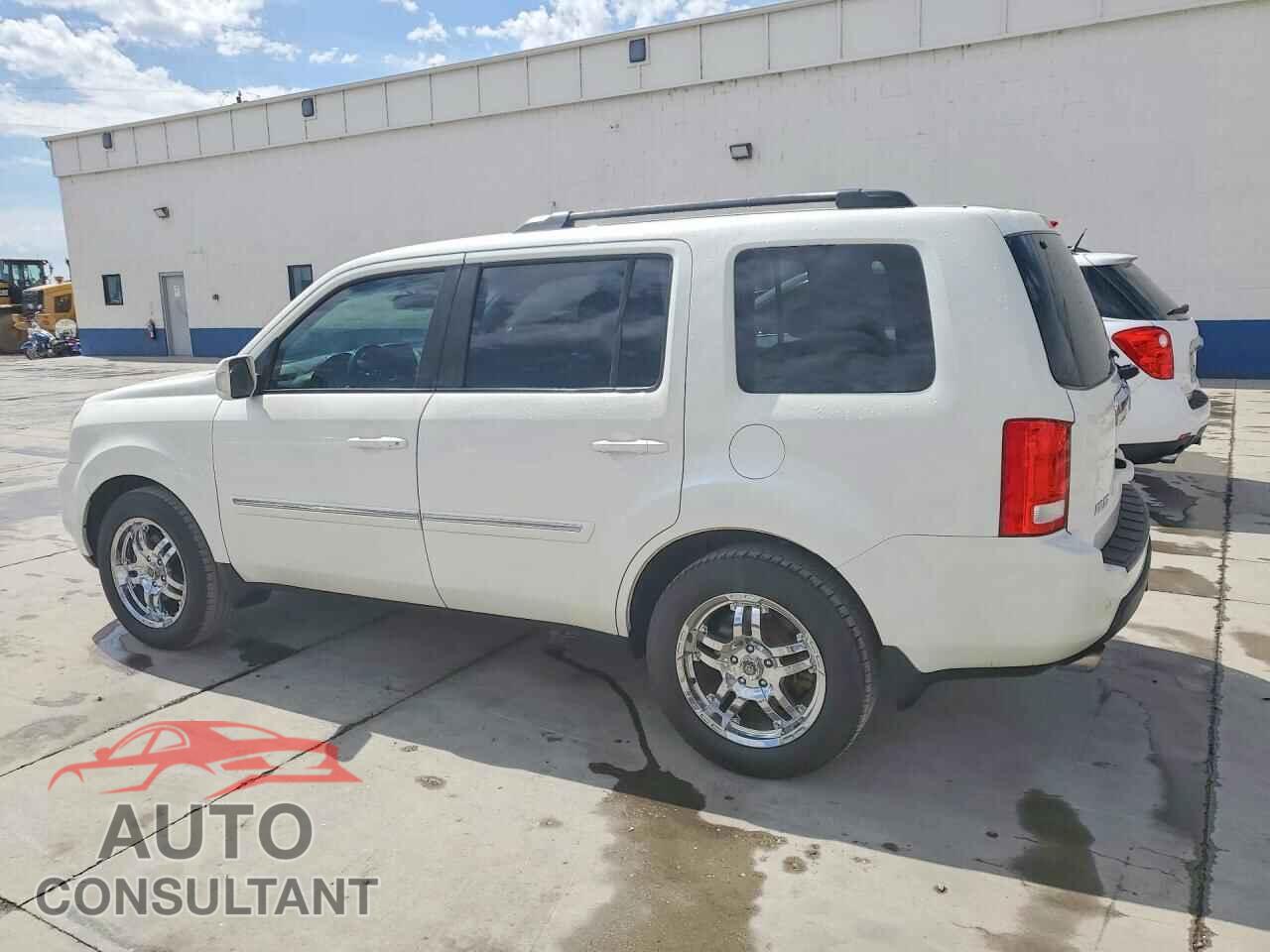 HONDA PILOT 2011 - 5FNYF4H91BB066475