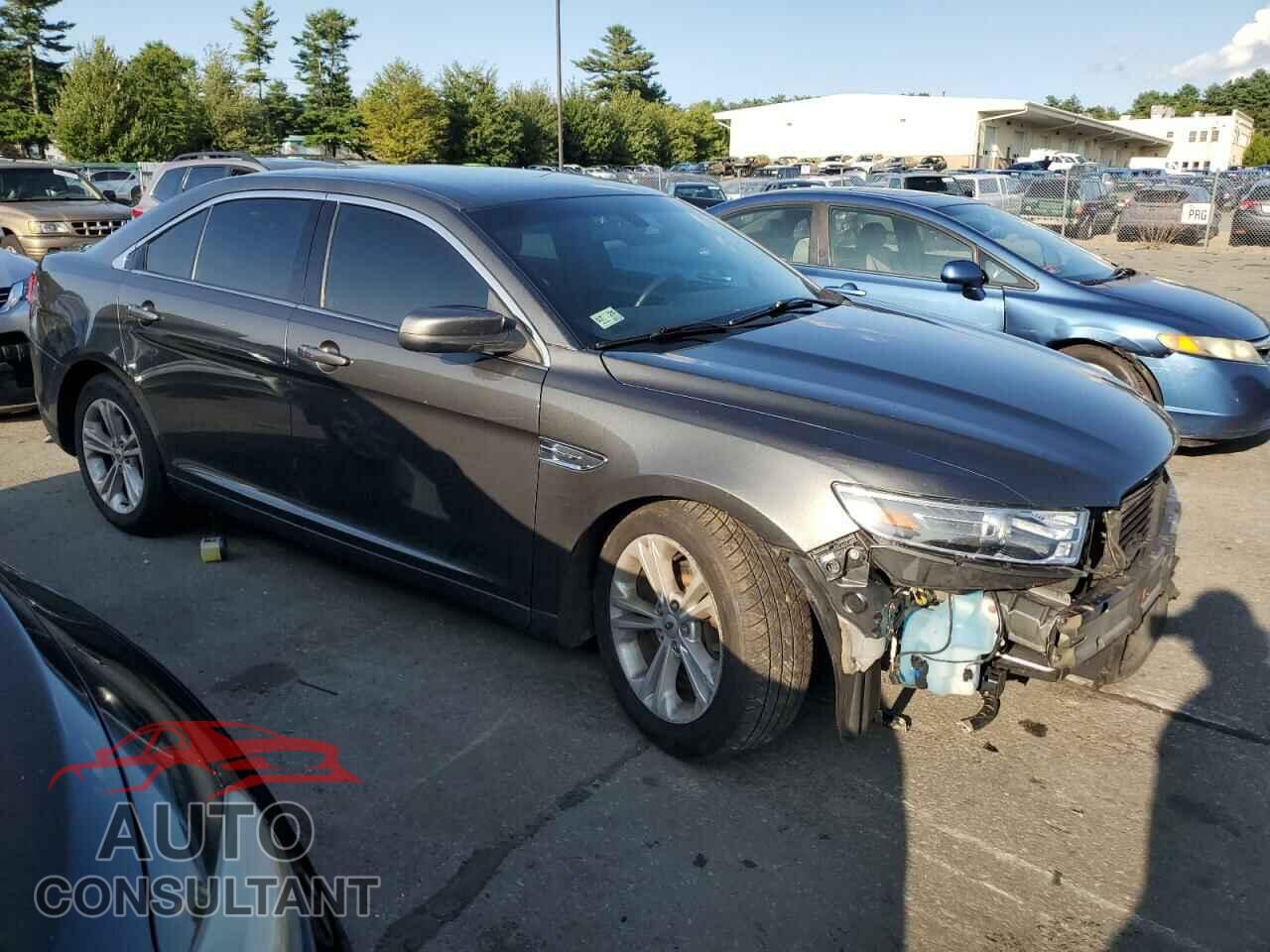 FORD TAURUS 2019 - 1FAHP2E85KG110213