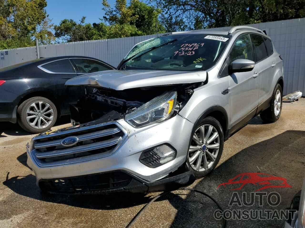 FORD ESCAPE 2017 - 1FMCU0J94HUB81599